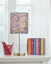 Load image into Gallery viewer, Maddy Metal Table Lamp (1/CN)
