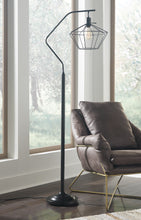 Load image into Gallery viewer, Makeika Metal Floor Lamp (1/CN)
