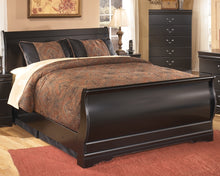 Load image into Gallery viewer, Huey Vineyard  Sleigh Bed
