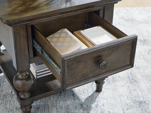 Load image into Gallery viewer, Veramond Square End Table
