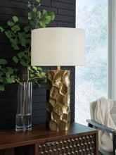 Load image into Gallery viewer, Marshawn Metal Table Lamp (1/CN)
