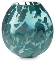 Load image into Gallery viewer, Cartshaw Vase
