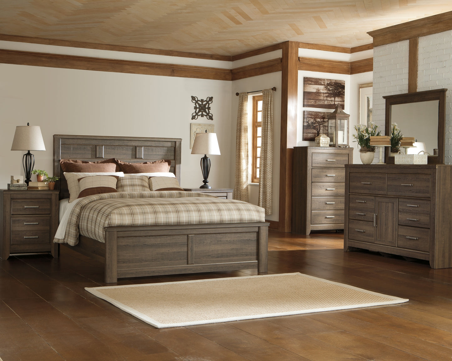 Juararo Queen Panel Bed with Mirrored Dresser, Chest and 2 Nightstands