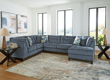 Load image into Gallery viewer, Maxon Place 3-Piece Sectional with Chaise
